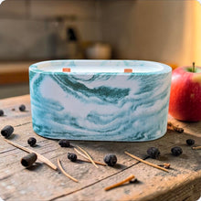 Load image into Gallery viewer, Autumn-inspired Falling Leaves fragrance, featuring notes of apple and citrus a seasonal favorite